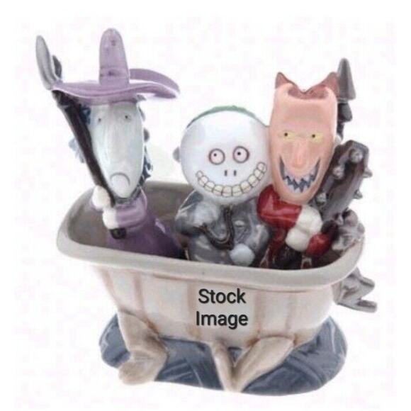 Nightmare Before Christmas Disney Salt & Pepper Shakers  NIGHTMARE BEFORE CHRISTMAS SALT PEPPER SHAKER Set LOCK SHOCK BARREL RARE NIOB